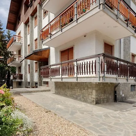 Renovated Two-room With Double Terrace *